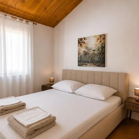 Apartment Dijana Makarska